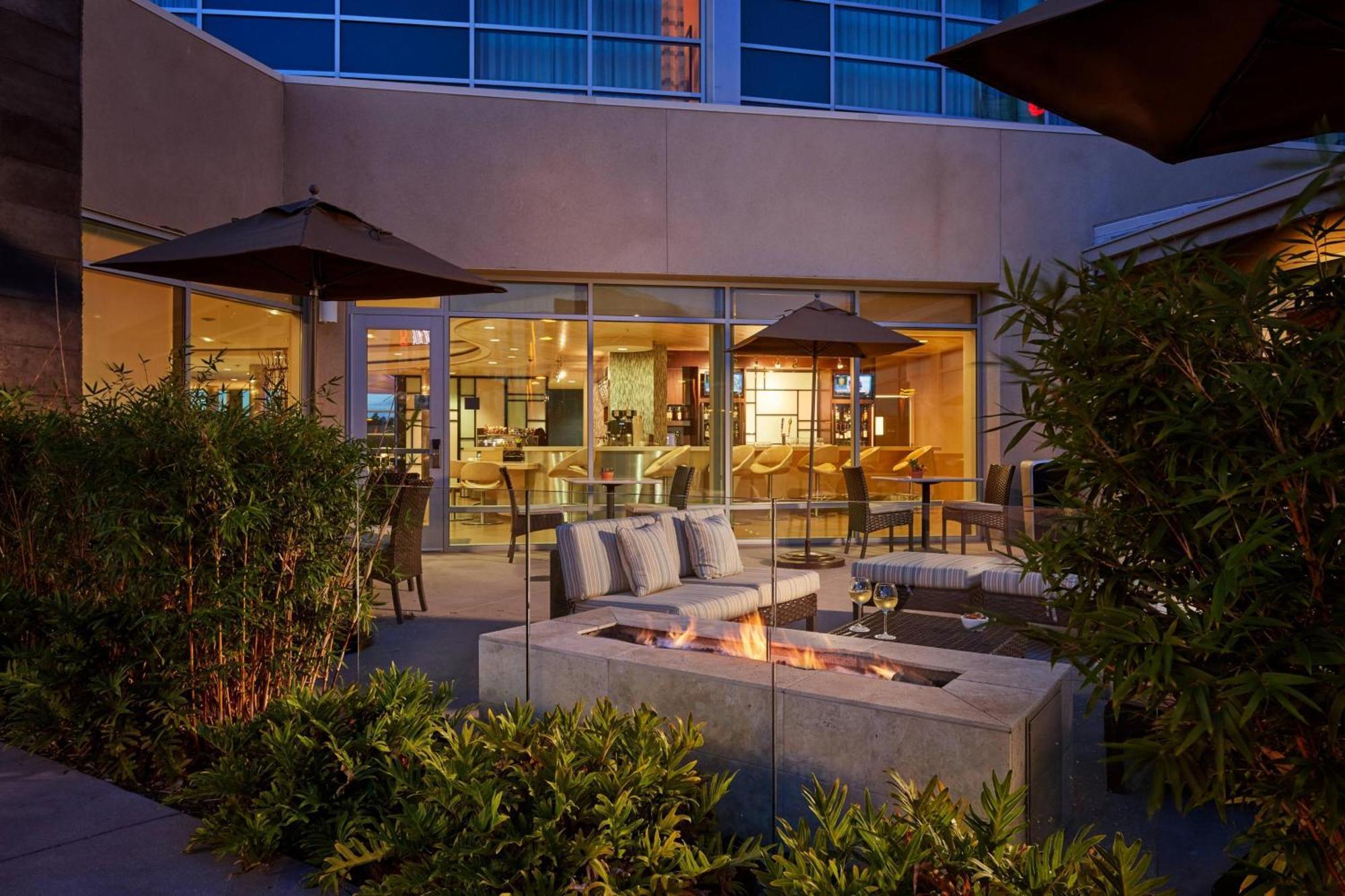 Courtyard By Marriott San Jose North/ Silicon Valley Exterior foto
